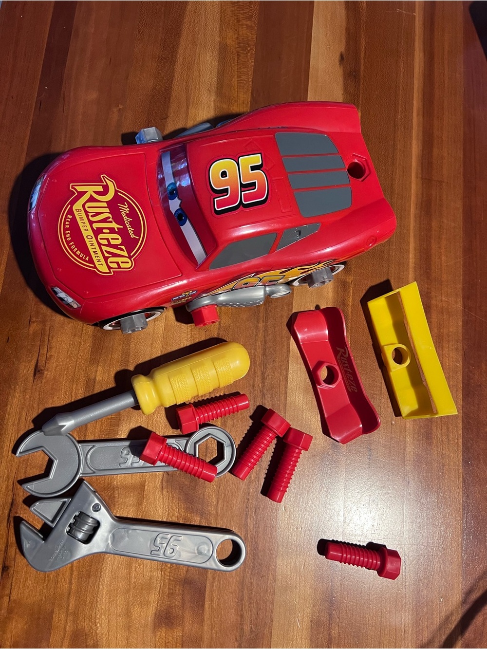 Red Lightning McQueen 95 Playset with Tools - Kids Toys